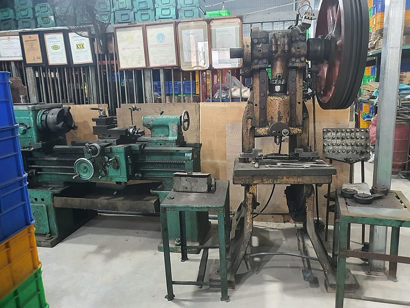 Thu mua máy tiện cũ giá cao uy tín tại tphcm