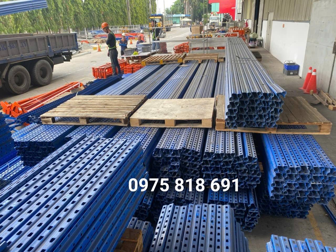 thanh lý kệ sắt cũ
