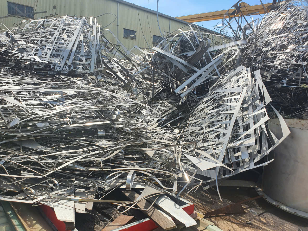 thu mua phế liệu sắt thép vụn 