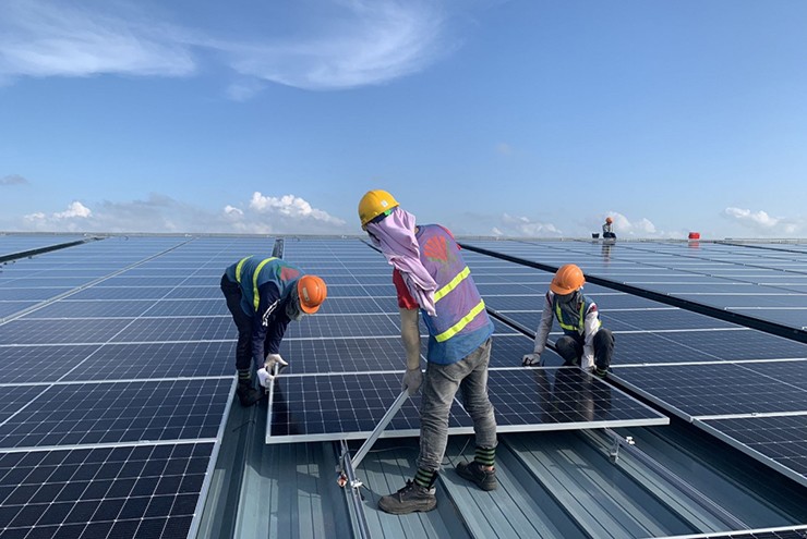 Bảng Giá Thu Mua Tấm Pin Năng Lượng Mặt Trời Cũ Thanh Lý Giá Cao 24/7